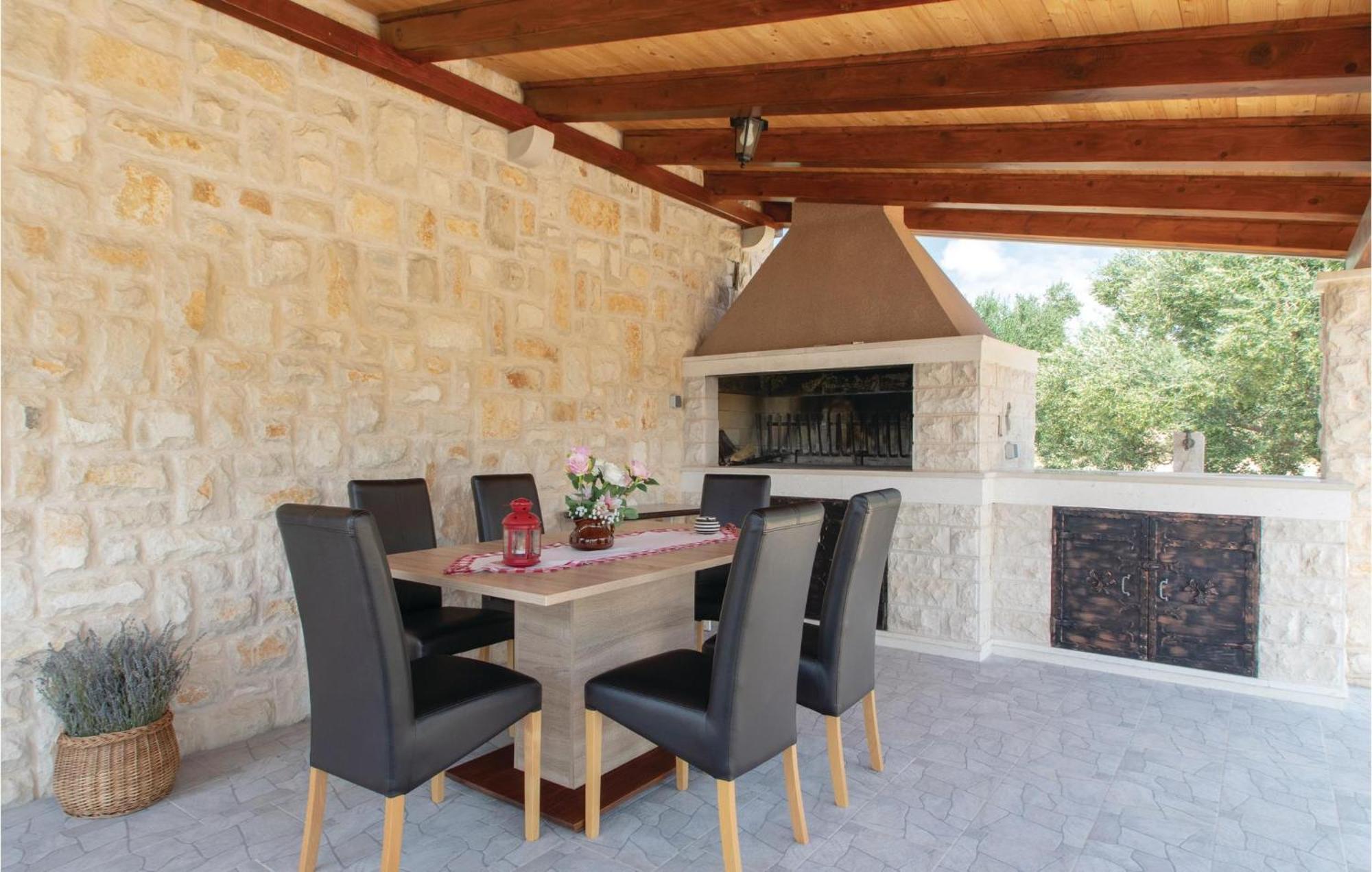 Awesome Home In Smokvica With Kitchen Kültér fotó