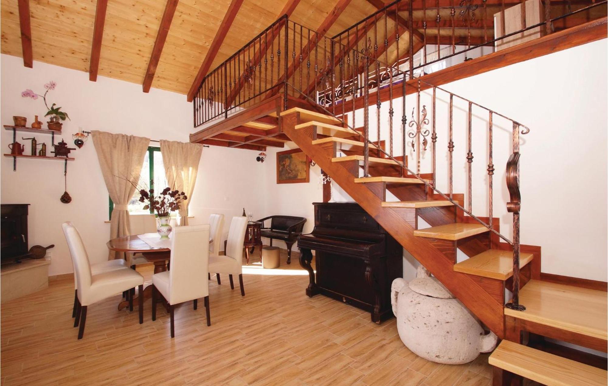 Awesome Home In Smokvica With Kitchen Kültér fotó