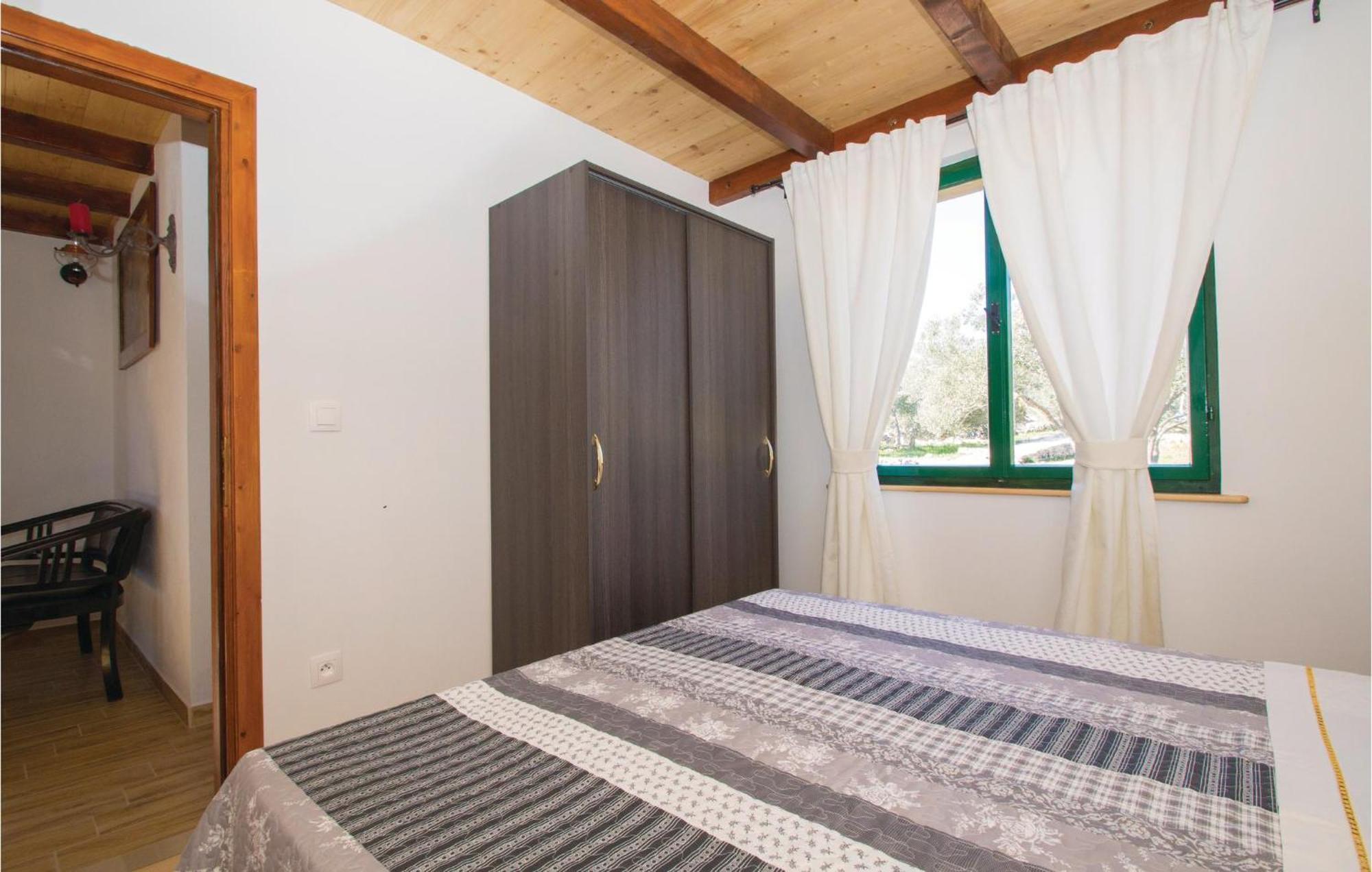 Awesome Home In Smokvica With Kitchen Kültér fotó